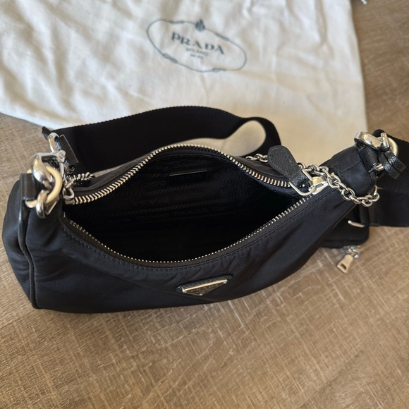 Prada Re-Edition 2005 Bag - Picture 5 of 16